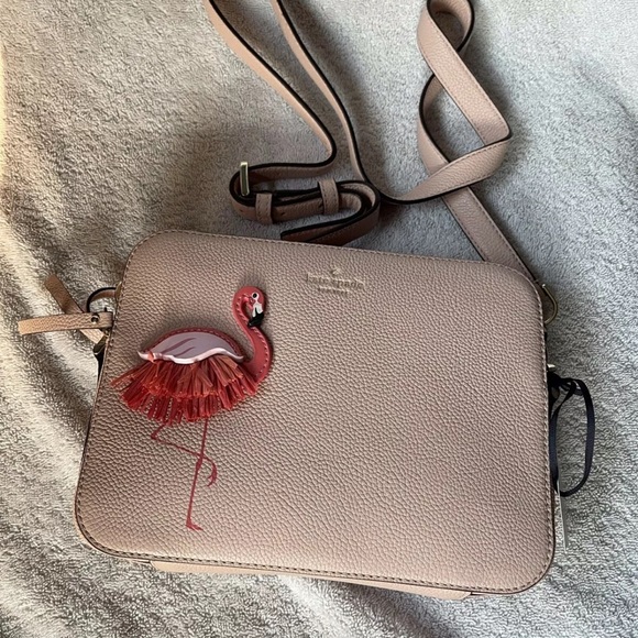 Kate Spade By The Pool Flamingo Camera Bag - Picture 2 of 3